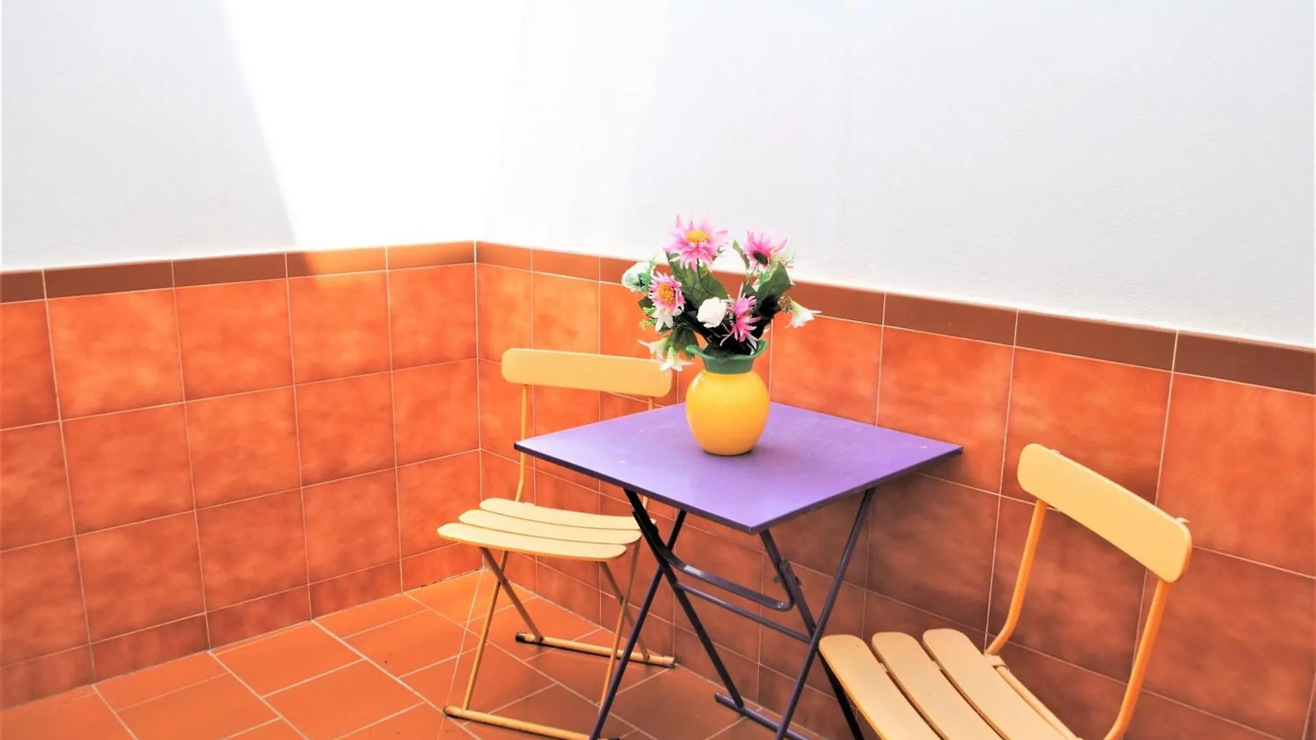 Small Building With 2 Apartments Malaga